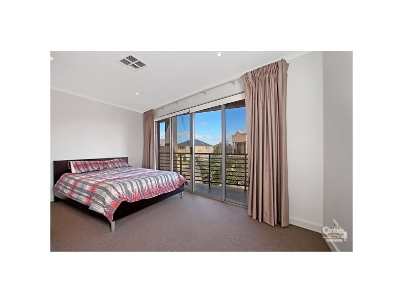 13 Santorini Walk, Mawson Lakes SA 5095