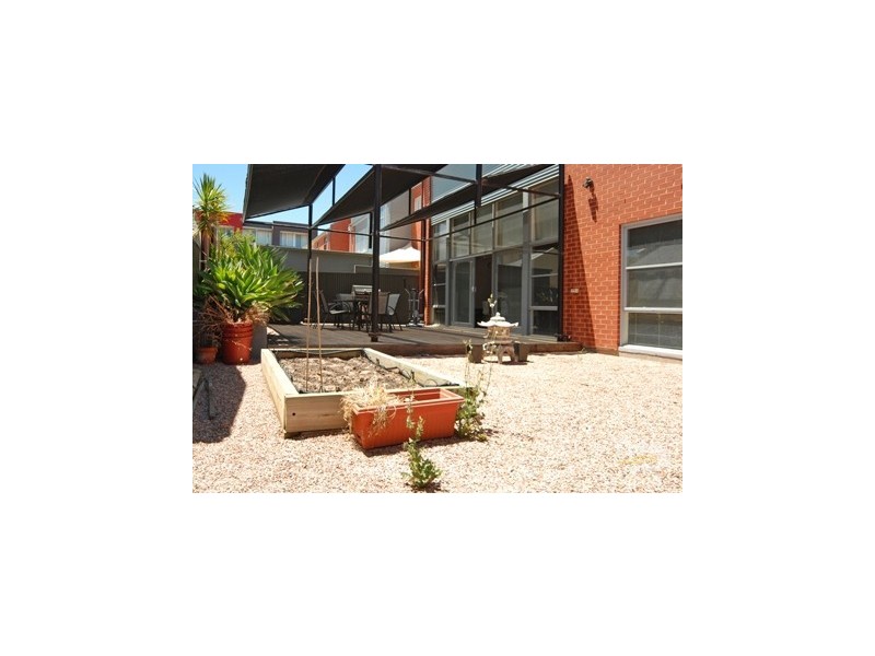 4 Yates Street, Mawson Lakes SA 5095