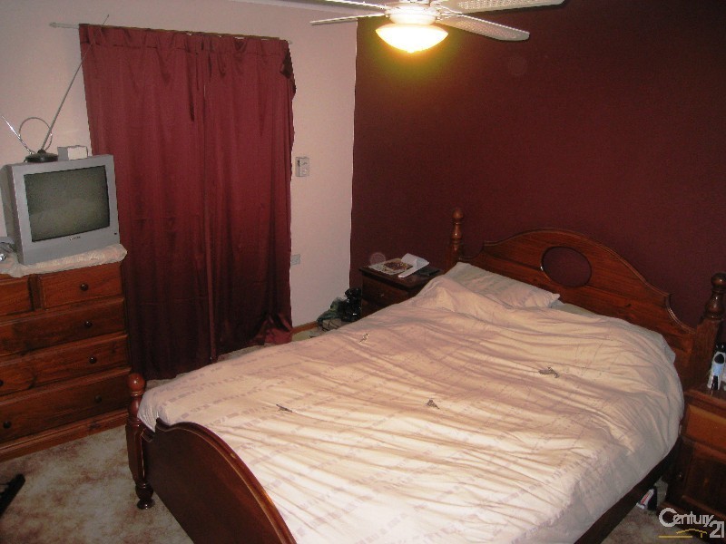 4 Edwards Court, Para Hills West SA 5096