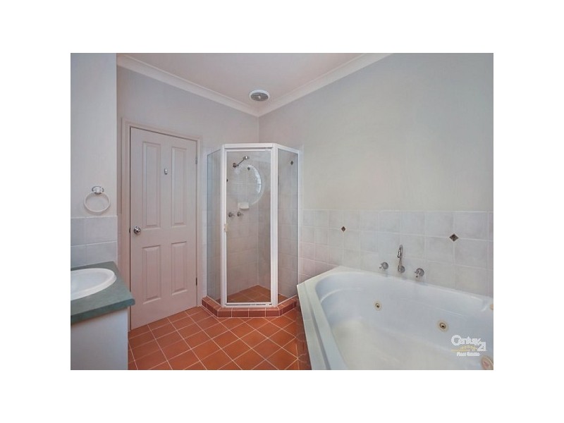 11 Greentree Place, Mawson Lakes SA 5095