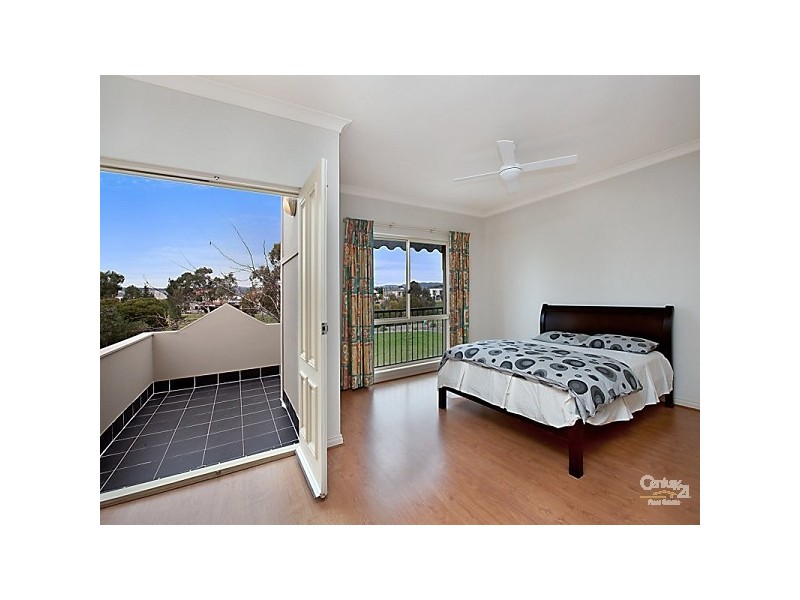 11 Greentree Place, Mawson Lakes SA 5095