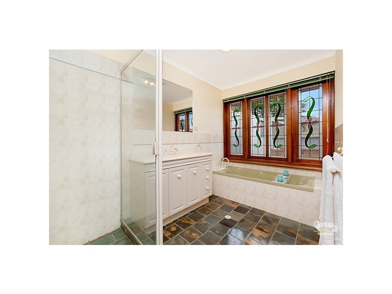 12 Owen Court, St Agnes SA 5097