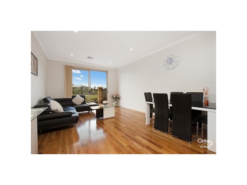 11a MacMillan Avenue, Mawson Lakes SA 5095