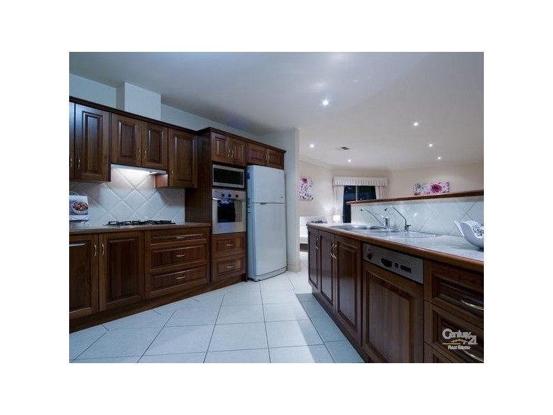 8 Lakeside Close, Mawson Lakes SA 5095