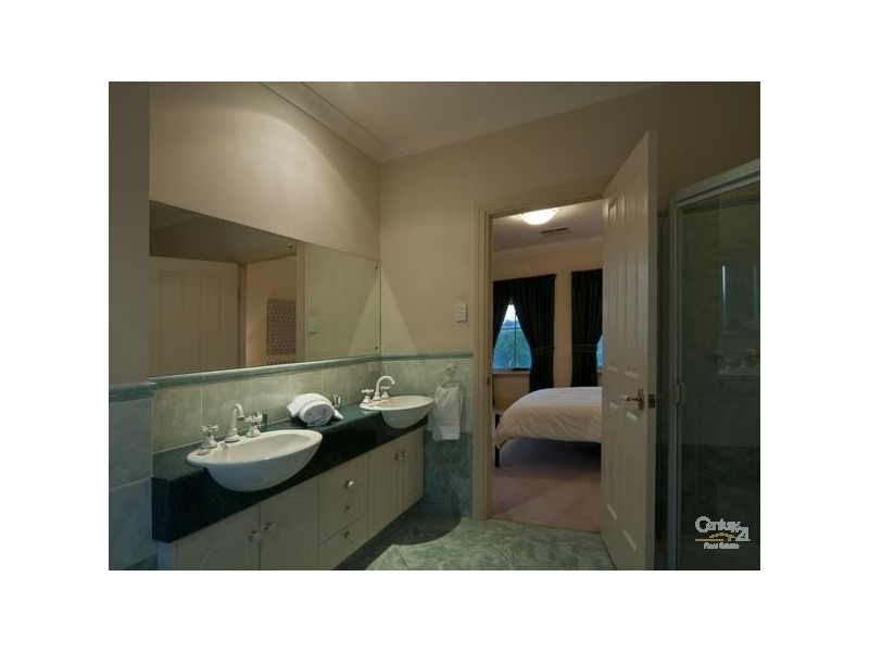 8 Lakeside Close, Mawson Lakes SA 5095