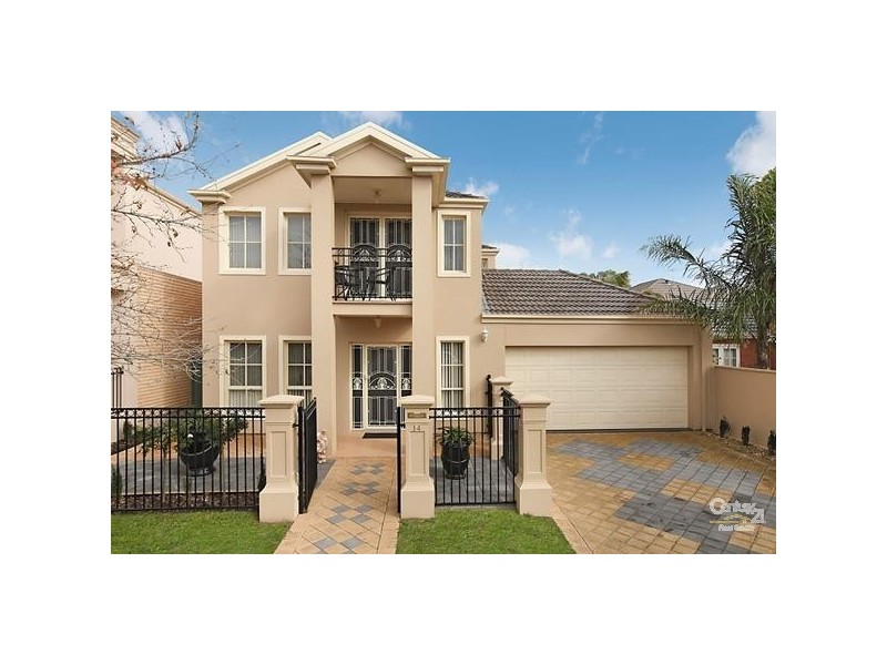 14 McKinlay Court, Mawson Lakes SA 5095