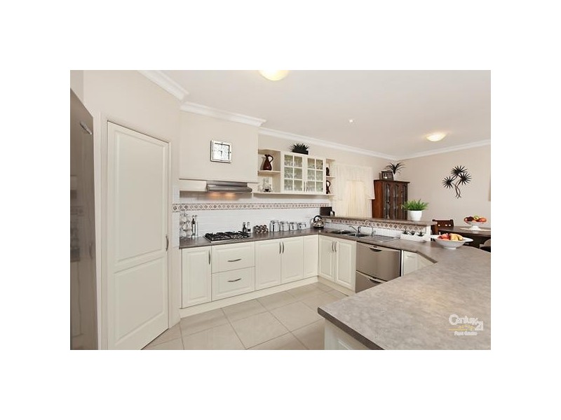 14 McKinlay Court, Mawson Lakes SA 5095