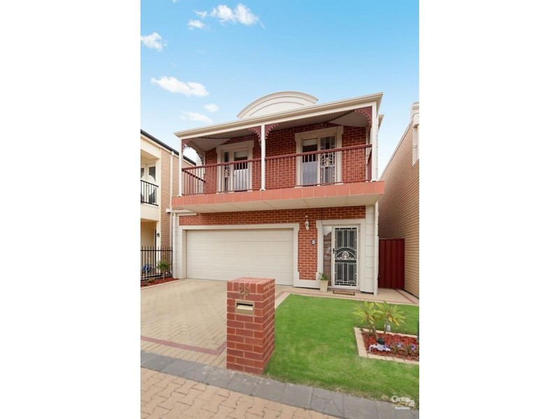 28 Lomond Circuit, Mawson Lakes SA 5095