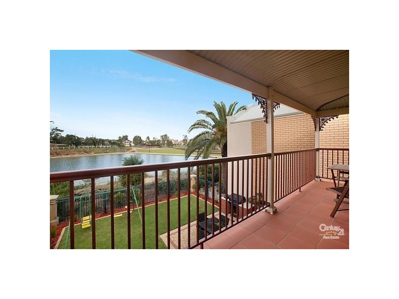 28 Lomond Circuit, Mawson Lakes SA 5095