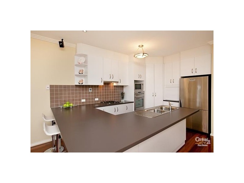 28 Lomond Circuit, Mawson Lakes SA 5095