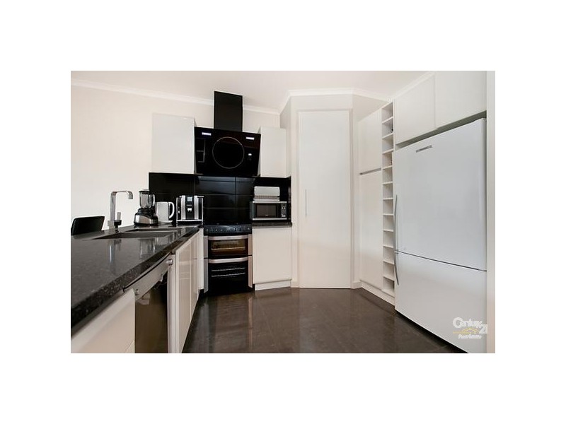 17 Coventry Street, Mawson Lakes SA 5095