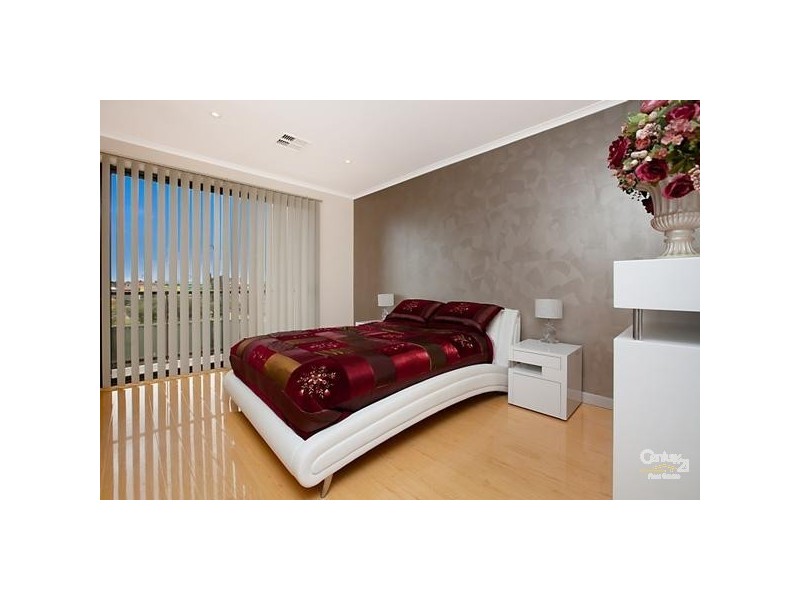 17 Coventry Street, Mawson Lakes SA 5095