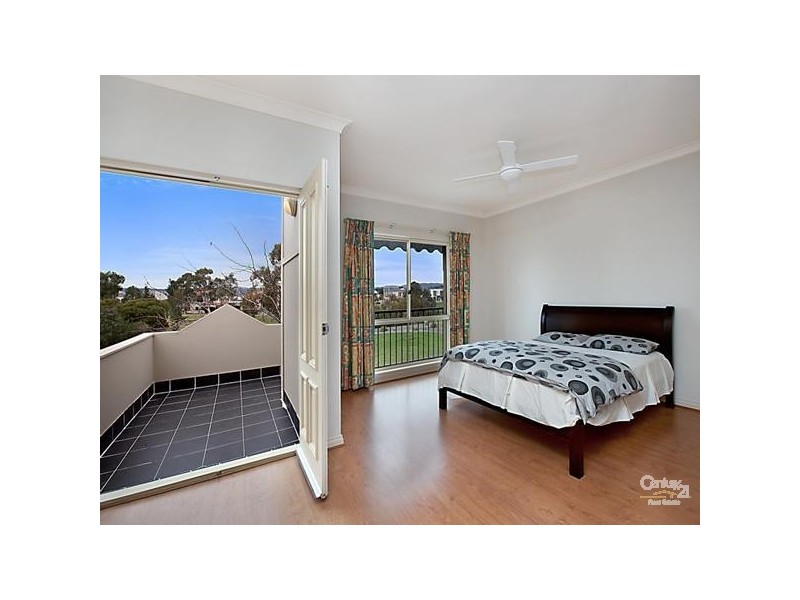 11 Greentree Place, Mawson Lakes SA 5095