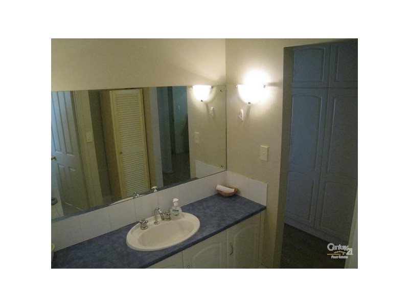 15 Rosecombe Place, Parafield Gardens SA 5107