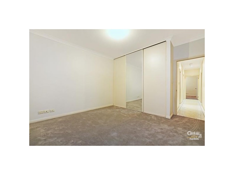 3 Oriole Walk, Mawson Lakes SA 5095