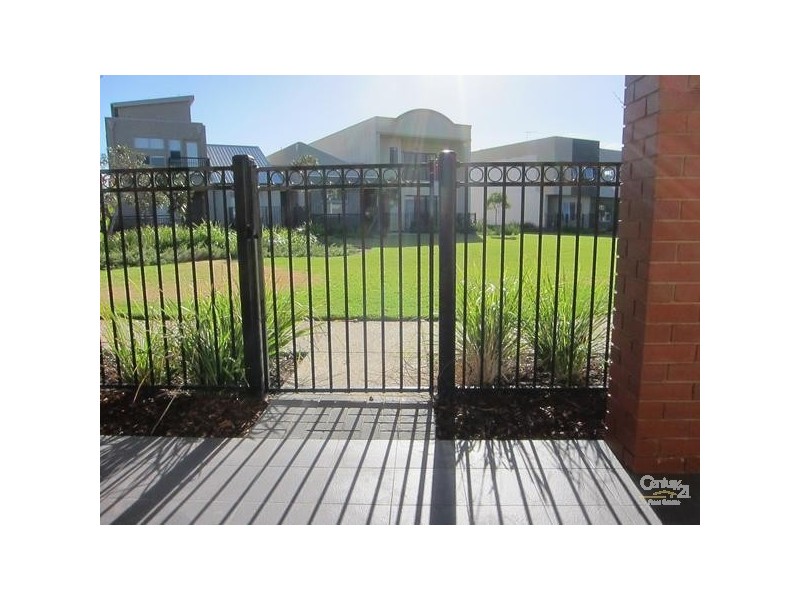 4/20 MacMillan Avenue, Mawson Lakes SA 5095