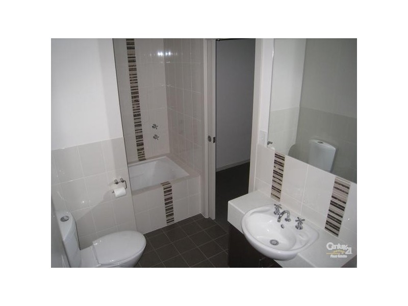 4 Pine Court, Mawson Lakes SA 5095