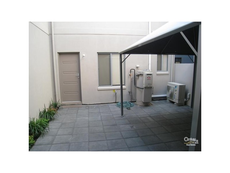 4 Pine Court, Mawson Lakes SA 5095