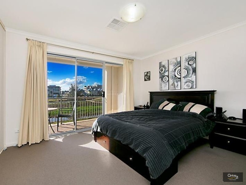 18 Ellis Lane, Mawson Lakes SA 5095