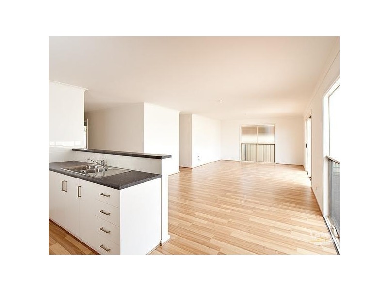 1 Handley Street, Elizabeth Vale SA 5112