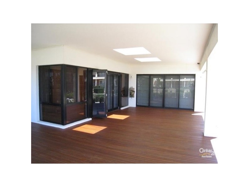 1 Azores Court, Mawson Lakes SA 5095