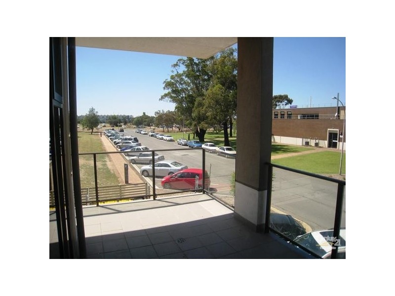 E8/18-28 Main Street, Mawson Lakes SA 5095