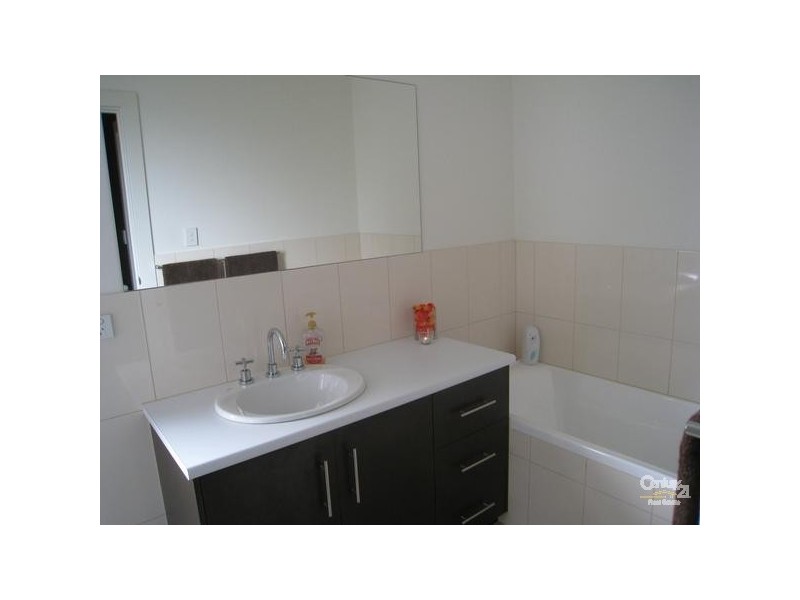 12B Franklin Avenue, Mawson Lakes SA 5095
