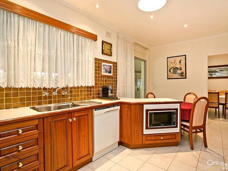 11 St Ives Drive, Parafield Gardens SA 5107