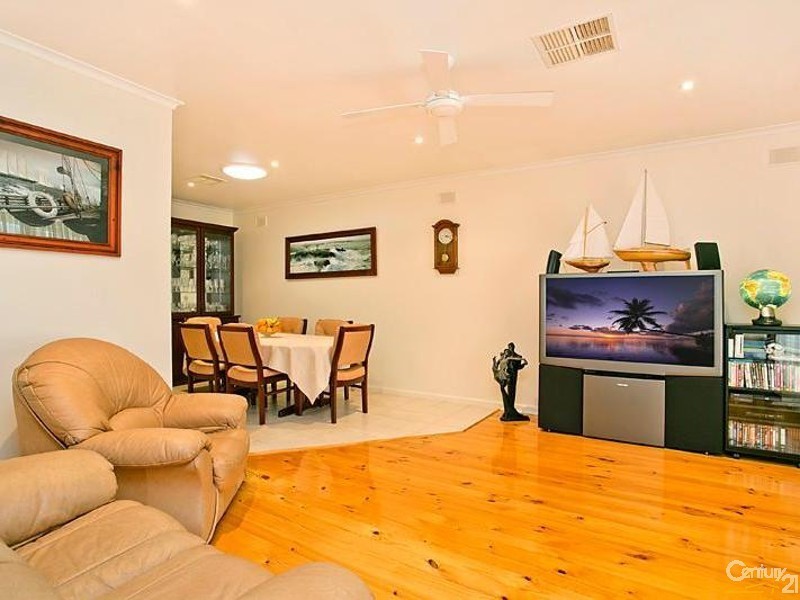 11 St Ives Drive, Parafield Gardens SA 5107