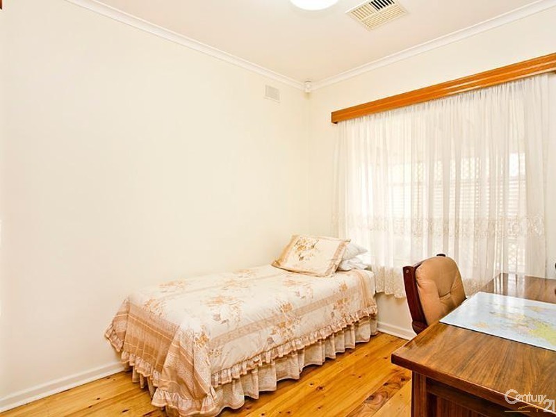 11 St Ives Drive, Parafield Gardens SA 5107