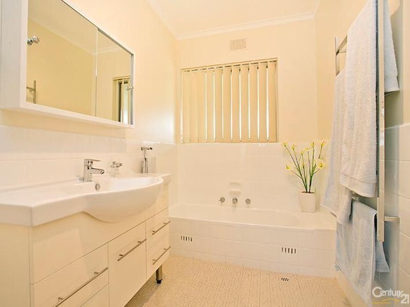 11 St Ives Drive, Parafield Gardens SA 5107