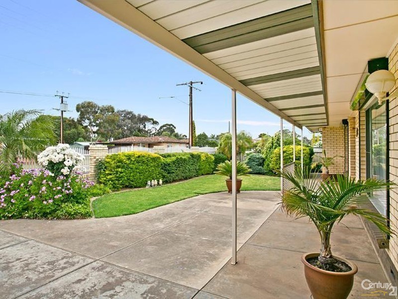 11 St Ives Drive, Parafield Gardens SA 5107