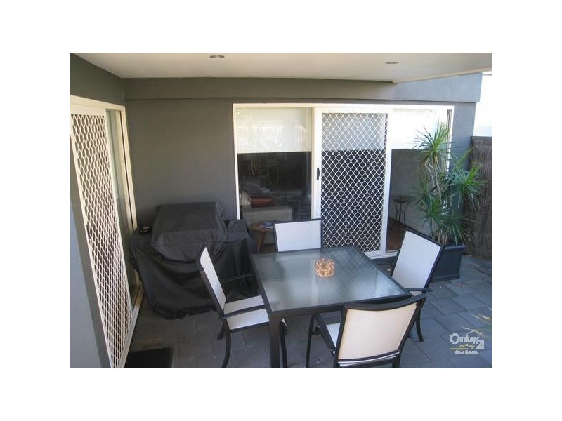 20/74 Military Road, Tennyson SA 5022