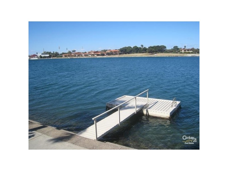 20/74 Military Road, Tennyson SA 5022