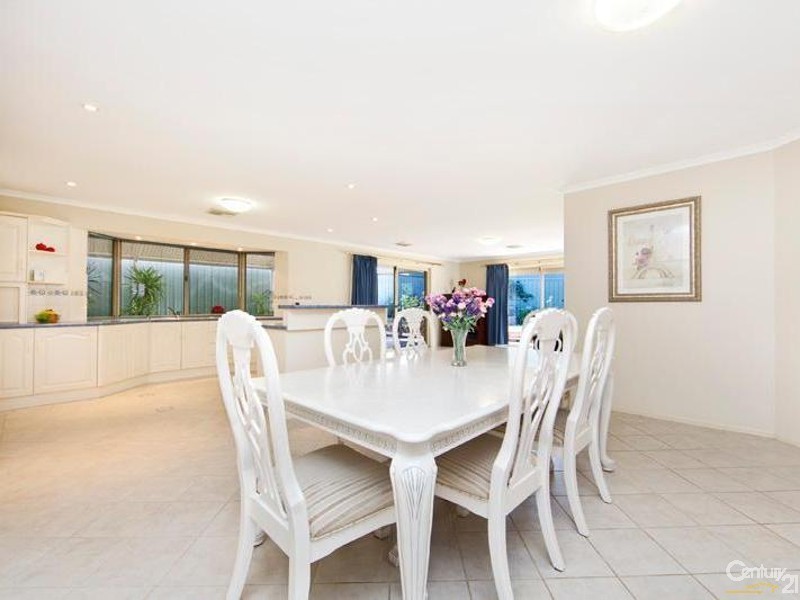4 Jackaroo Crescent, Walkley Heights SA 5098