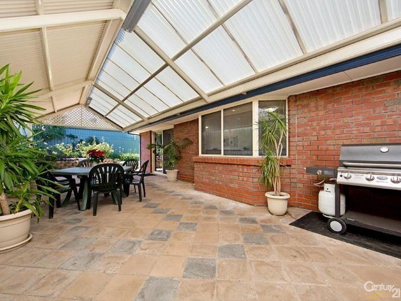 4 Jackaroo Crescent, Walkley Heights SA 5098