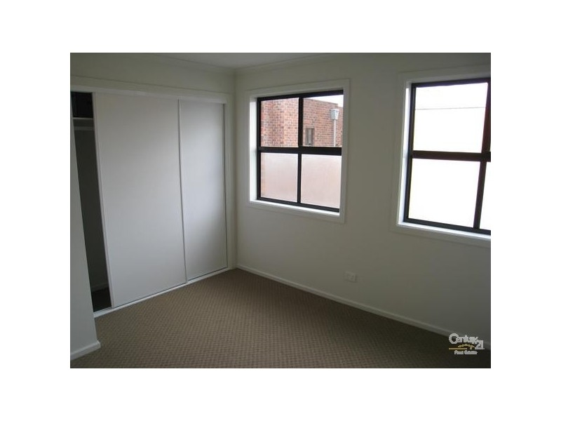 42 Cascades Drive, Mawson Lakes SA 5095