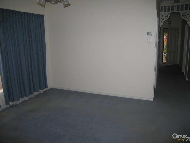 14 Locheal Avenue, Greenwith SA 5125