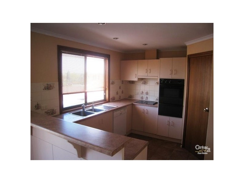 2 Mandarine Avenue, Golden Grove SA 5125