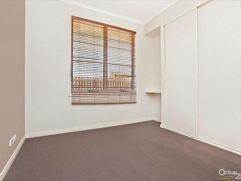 12 Andros Street, Mawson Lakes SA 5095