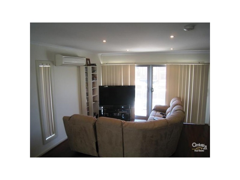 1/1 St Kitts Place, Mawson Lakes SA 5095