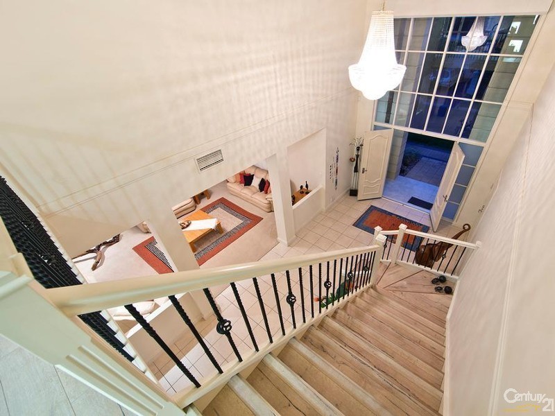 9 McKinlay Court, Mawson Lakes SA 5095