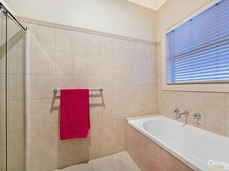 9 McKinlay Court, Mawson Lakes SA 5095