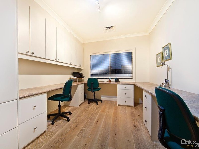 9 McKinlay Court, Mawson Lakes SA 5095