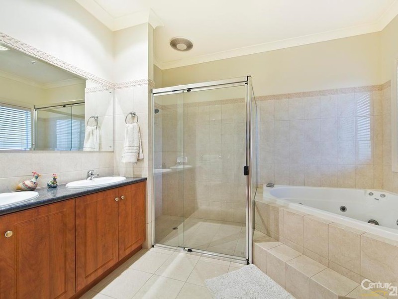 9 McKinlay Court, Mawson Lakes SA 5095