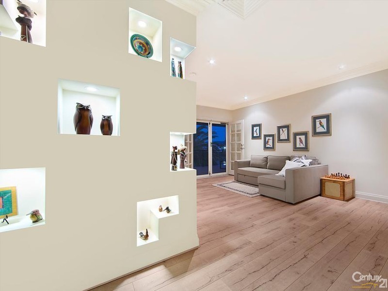 9 McKinlay Court, Mawson Lakes SA 5095