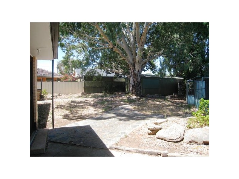 5 Dunne Crescent, Salisbury East SA 5109