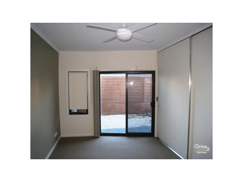 16 Hindmarsh Circuit, Mawson Lakes SA 5095