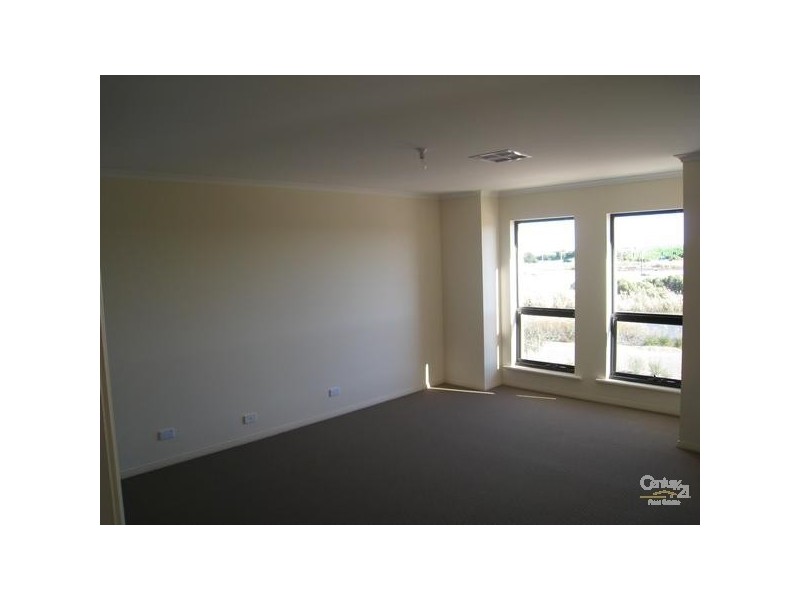 26 Caswell Cct, Mawson Lakes SA 5095