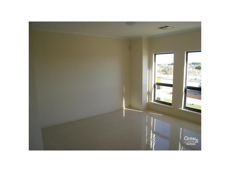 26 Caswell Cct, Mawson Lakes SA 5095